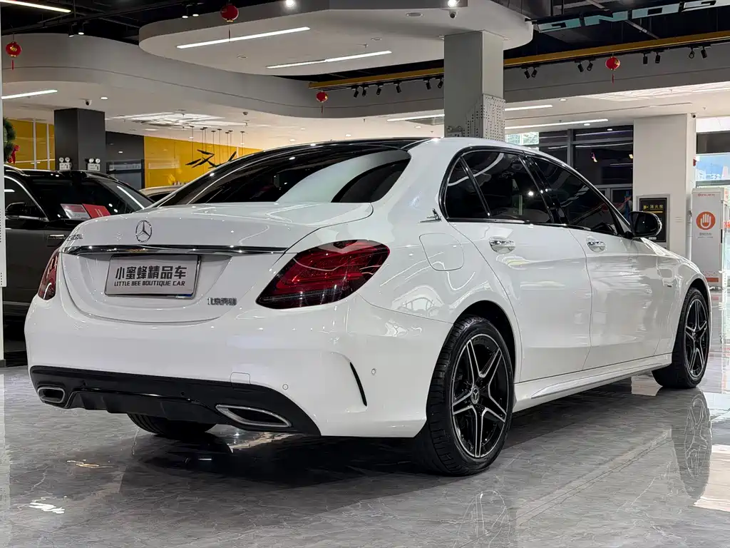 Mercedes-Benz C-Class — миниатюра 17