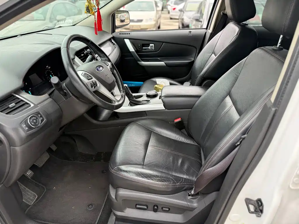 Ford Edge (Import) — миниатюра 4
