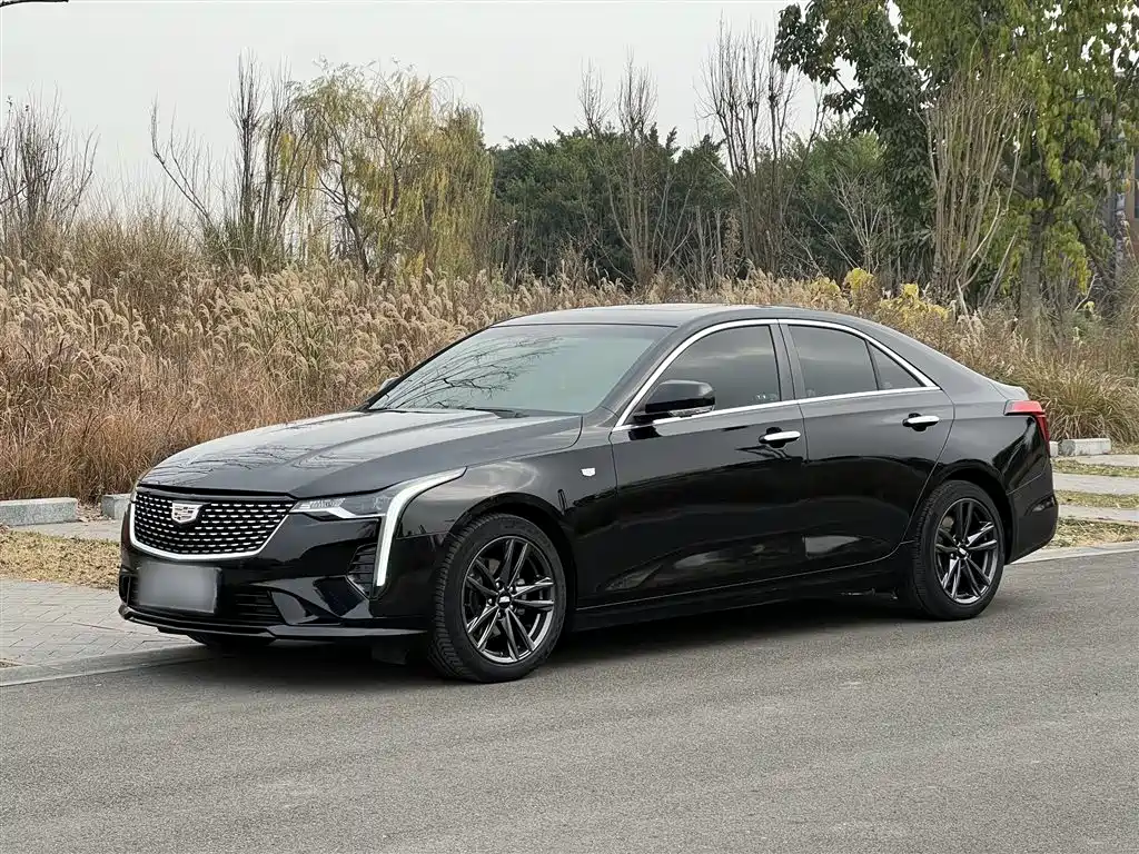 Cadillac CT4 2022