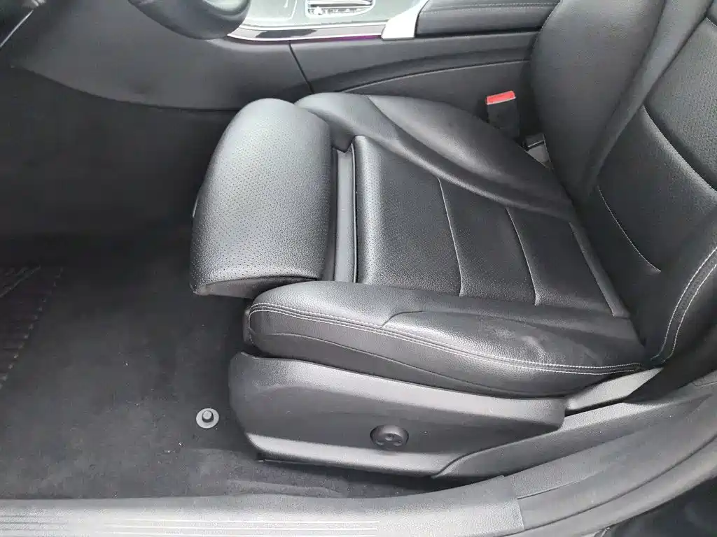 Mercedes-Benz C-Class — миниатюра 20