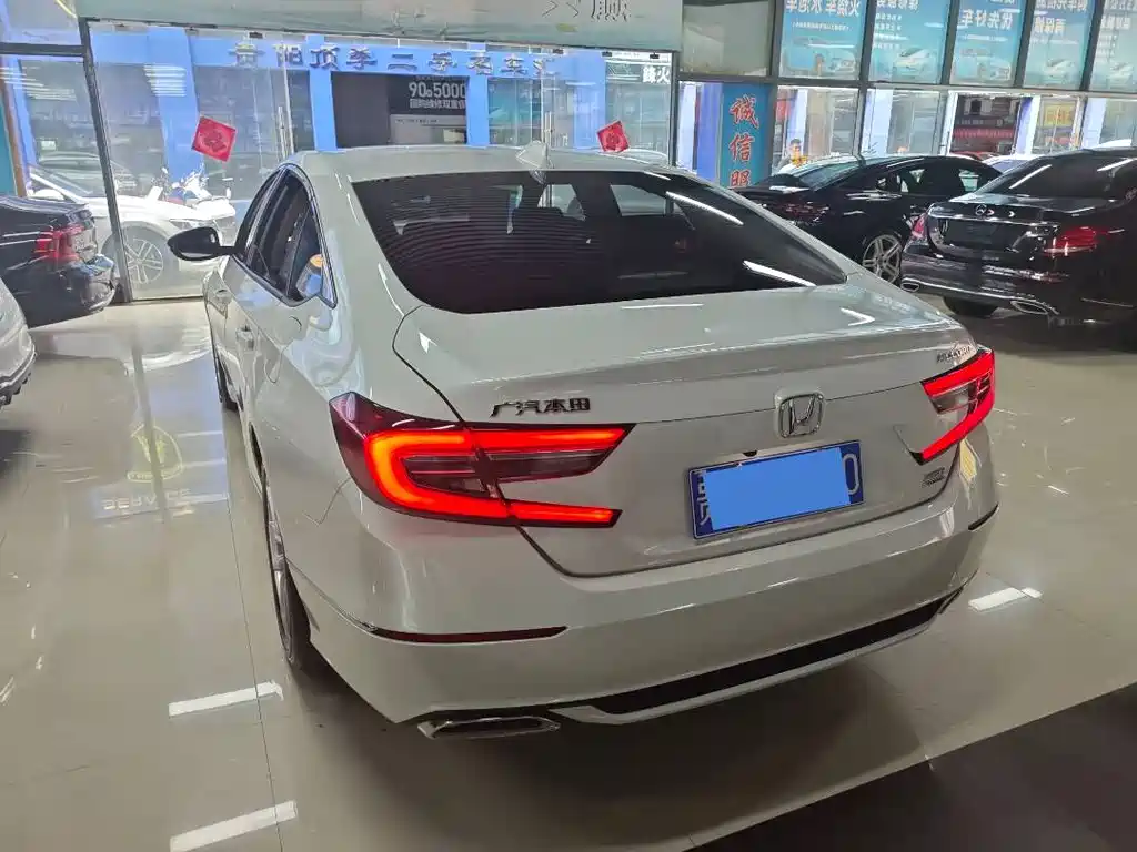 Honda Accord — миниатюра 8