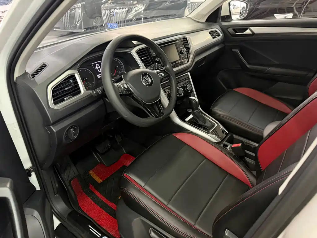 Volkswagen T-Roc — миниатюра 11