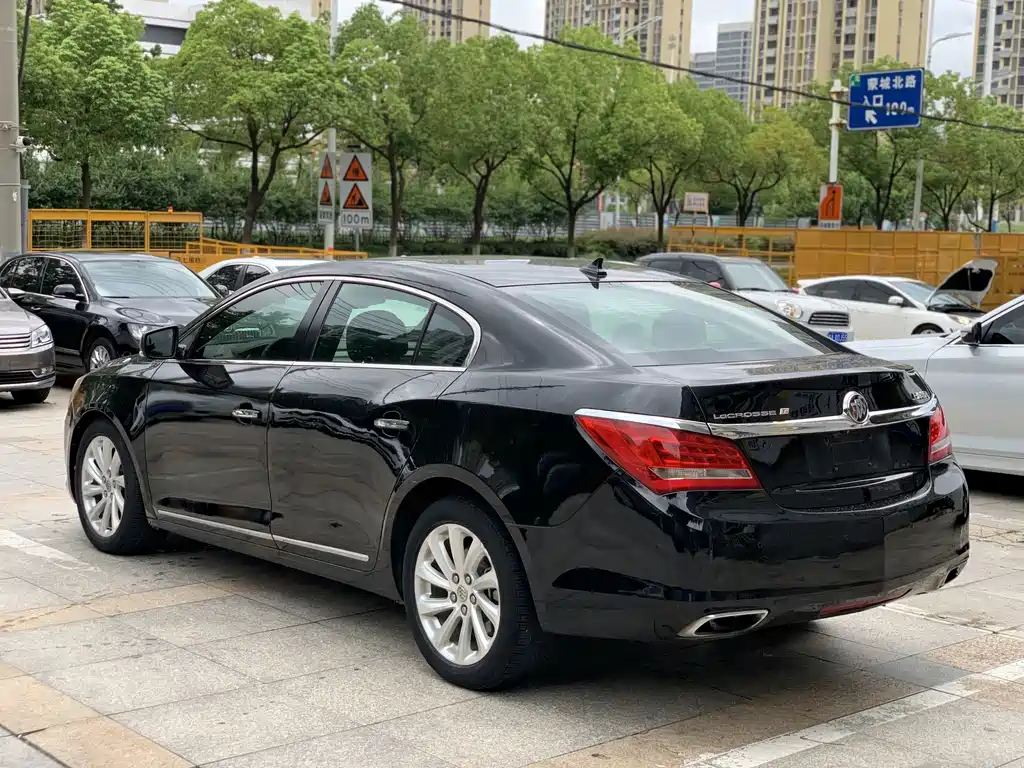 Buick LaCrosse — миниатюра 4