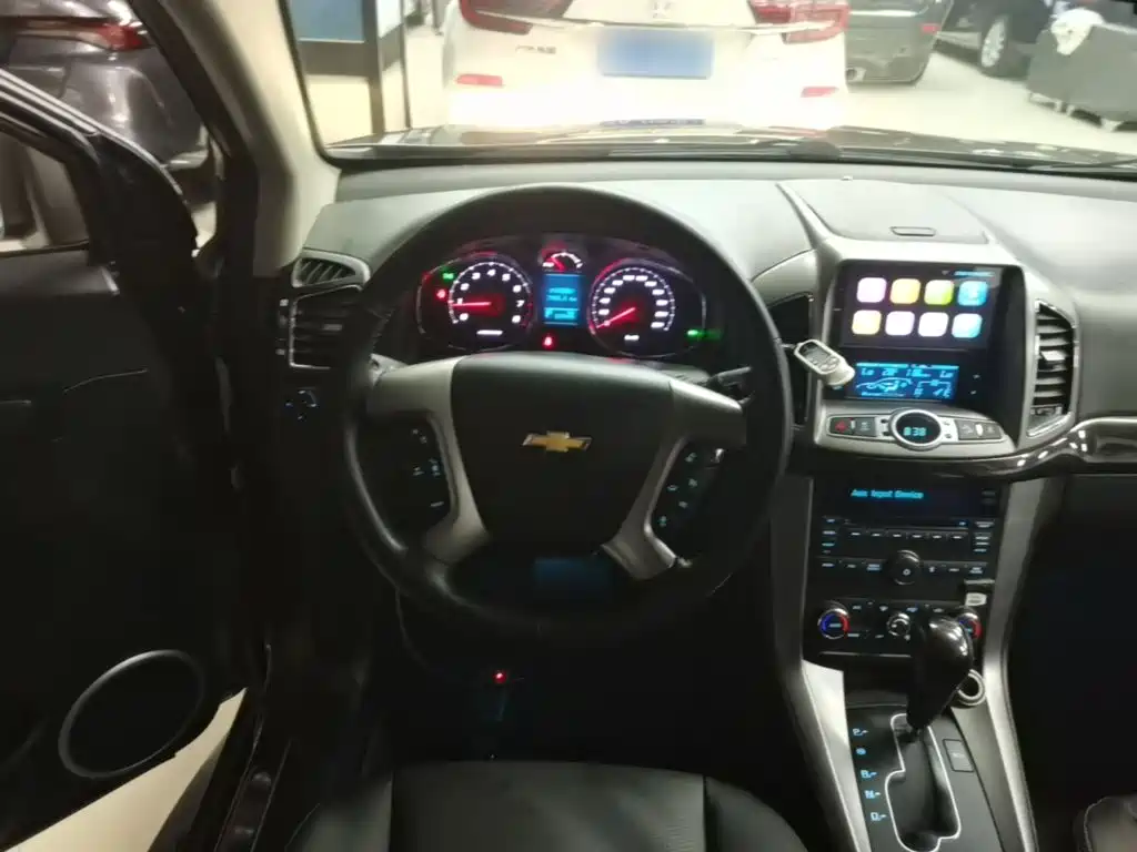 Chevrolet Captiva — миниатюра 11