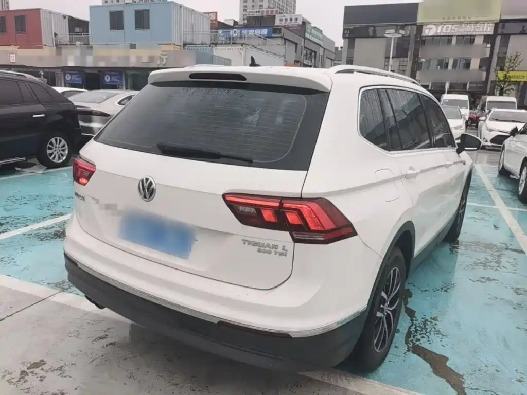 Volkswagen Tiguan L — миниатюра 7