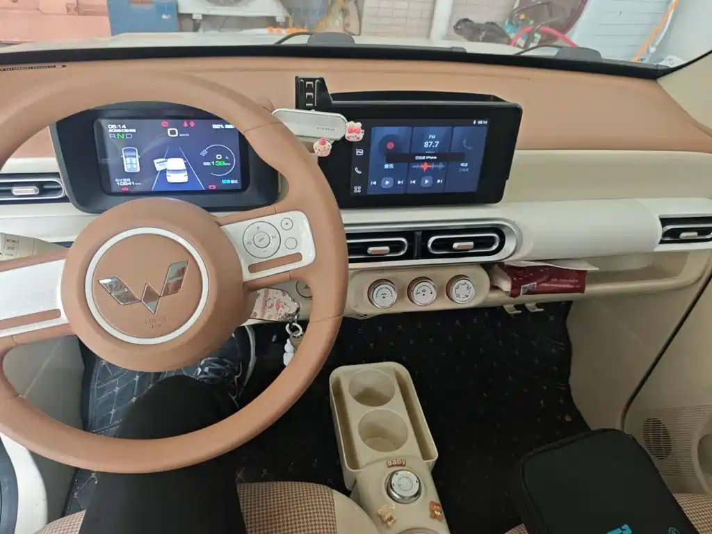 Wuling MINIEV — миниатюра 9