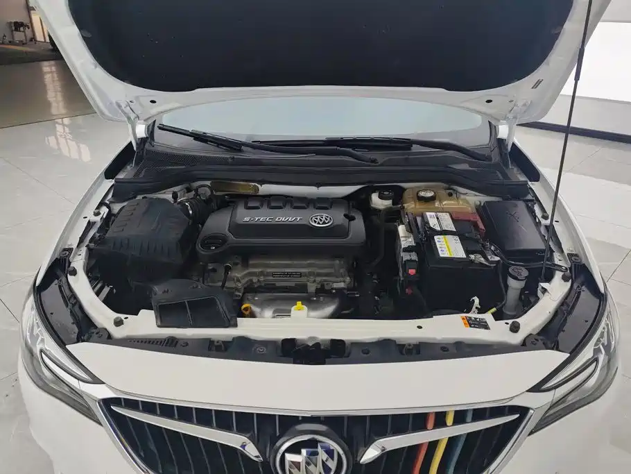 Buick Excelle — миниатюра 10
