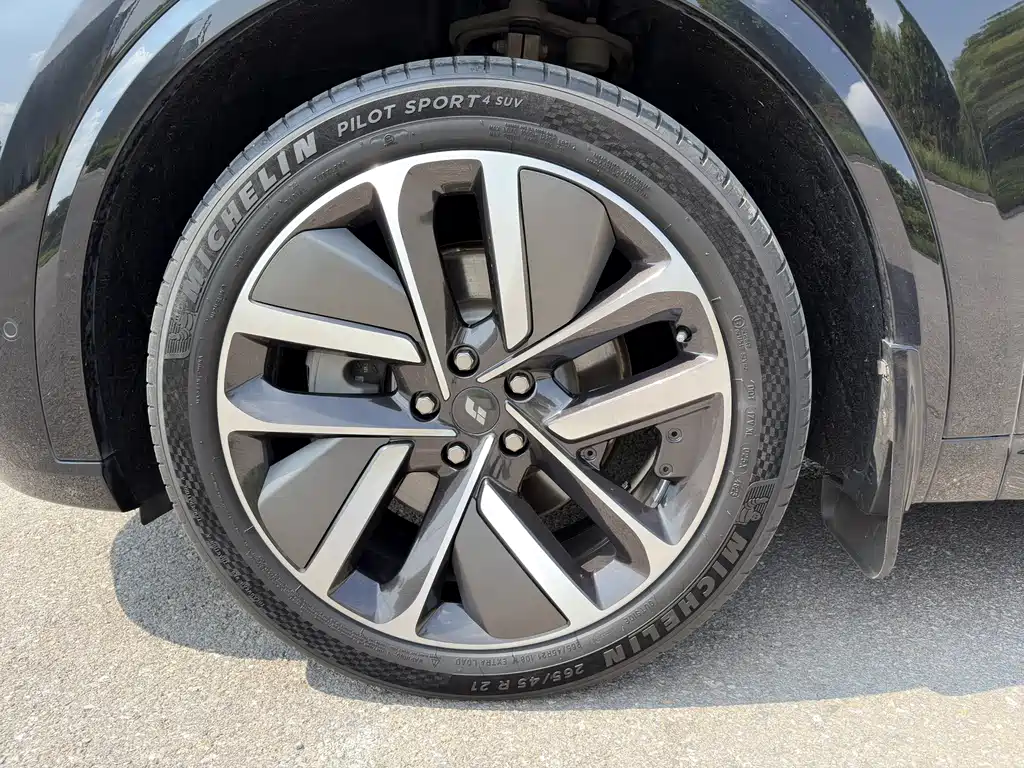 Li Auto Li L9 — миниатюра 16