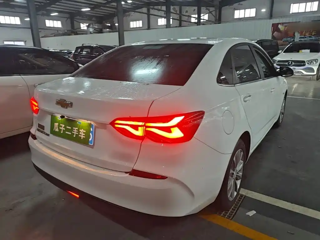 Chevrolet Monza — миниатюра 7
