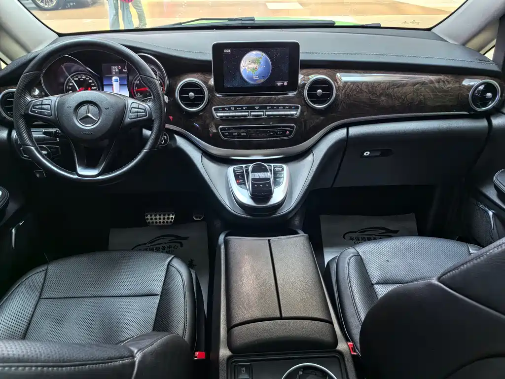 Mercedes-Benz V-Class — миниатюра 18