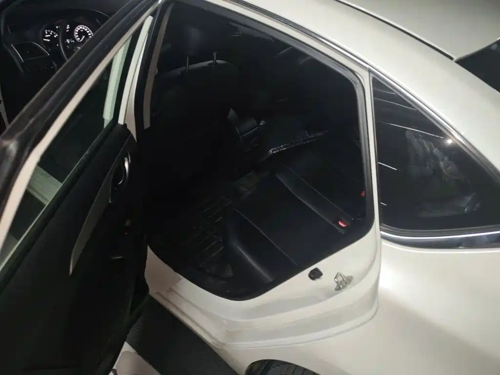 Nissan Sylphy — миниатюра 18