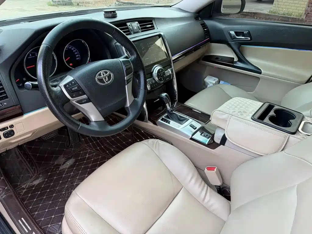 Toyota Reiz — миниатюра 7