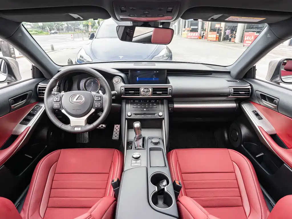 Lexus IS — миниатюра 13