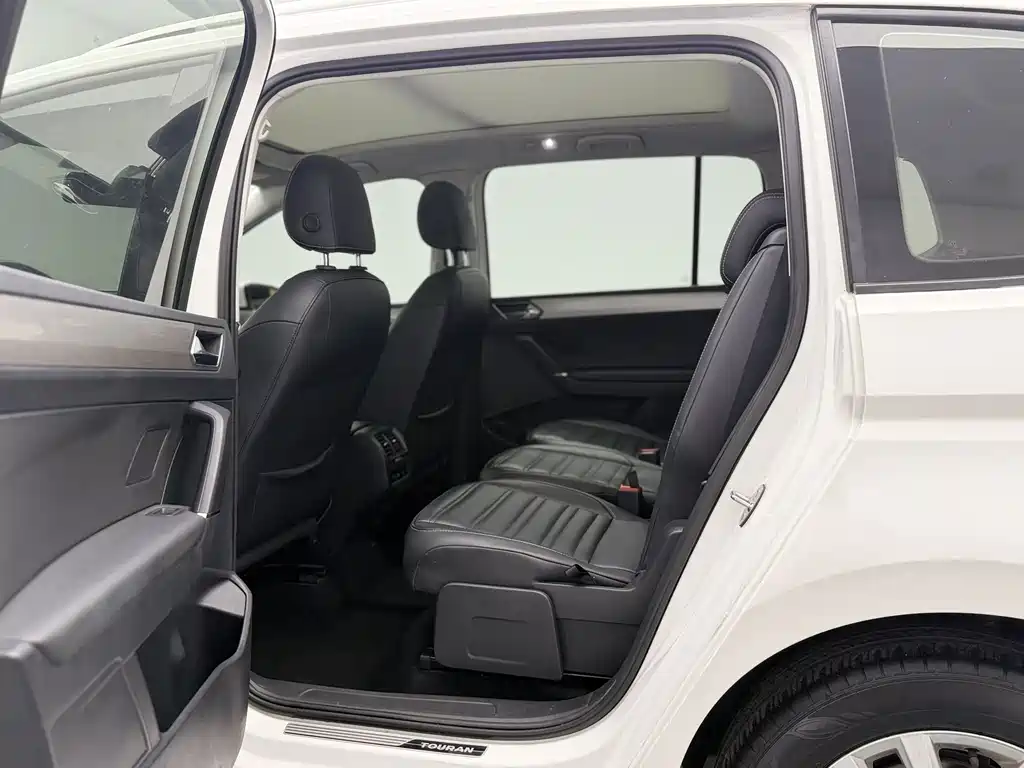 Volkswagen Touran — миниатюра 8