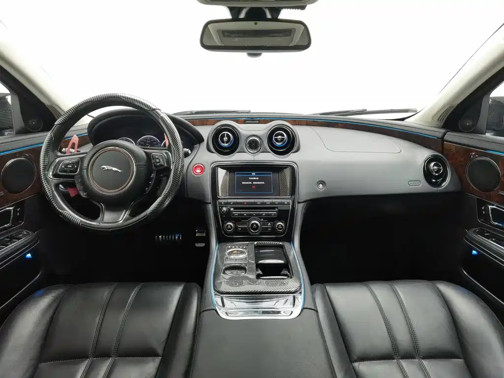 Jaguar XJ — миниатюра 5