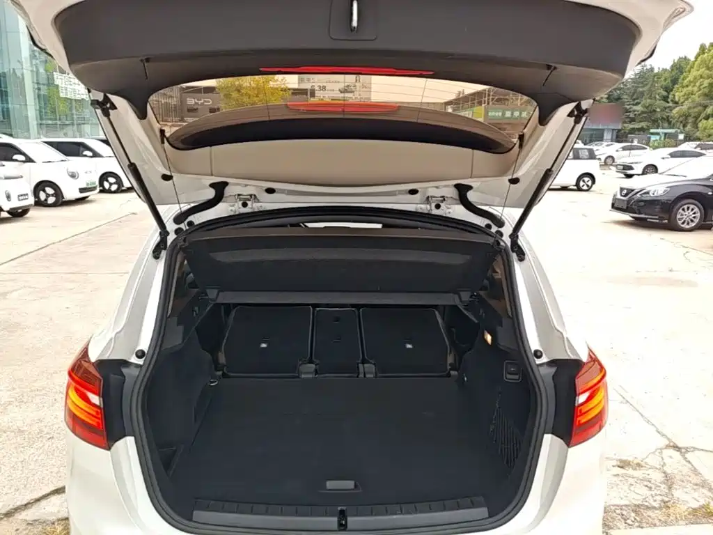 BMW 2 Series Active Tourer — миниатюра 19