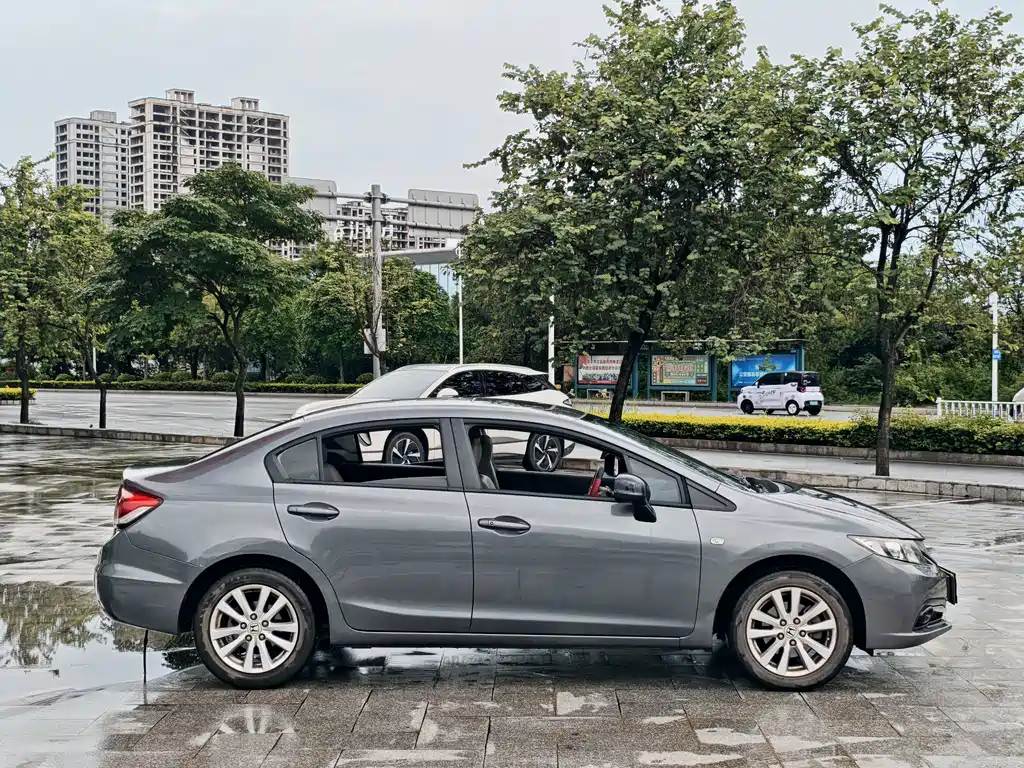 Honda Civic — миниатюра 20