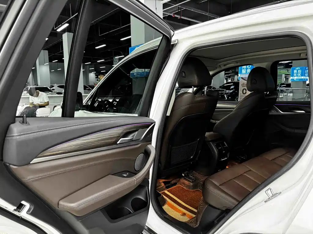 BMW X3 — миниатюра 13