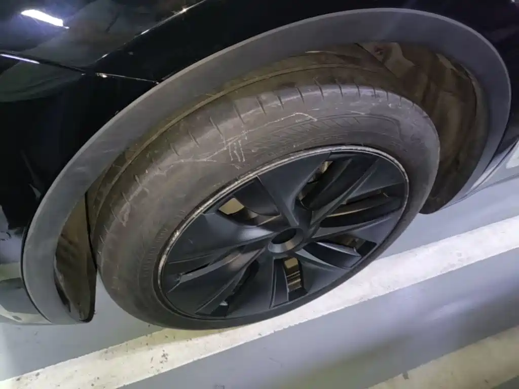 Tesla Model Y — миниатюра 23