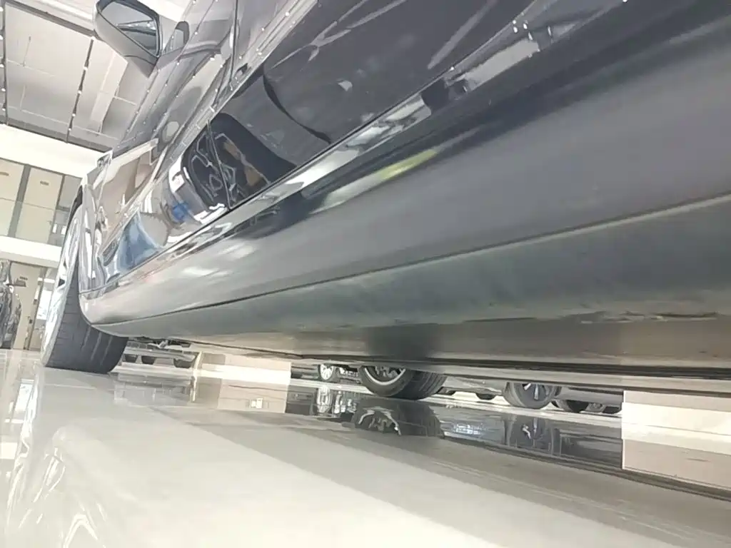 Tesla Model 3 — миниатюра 22