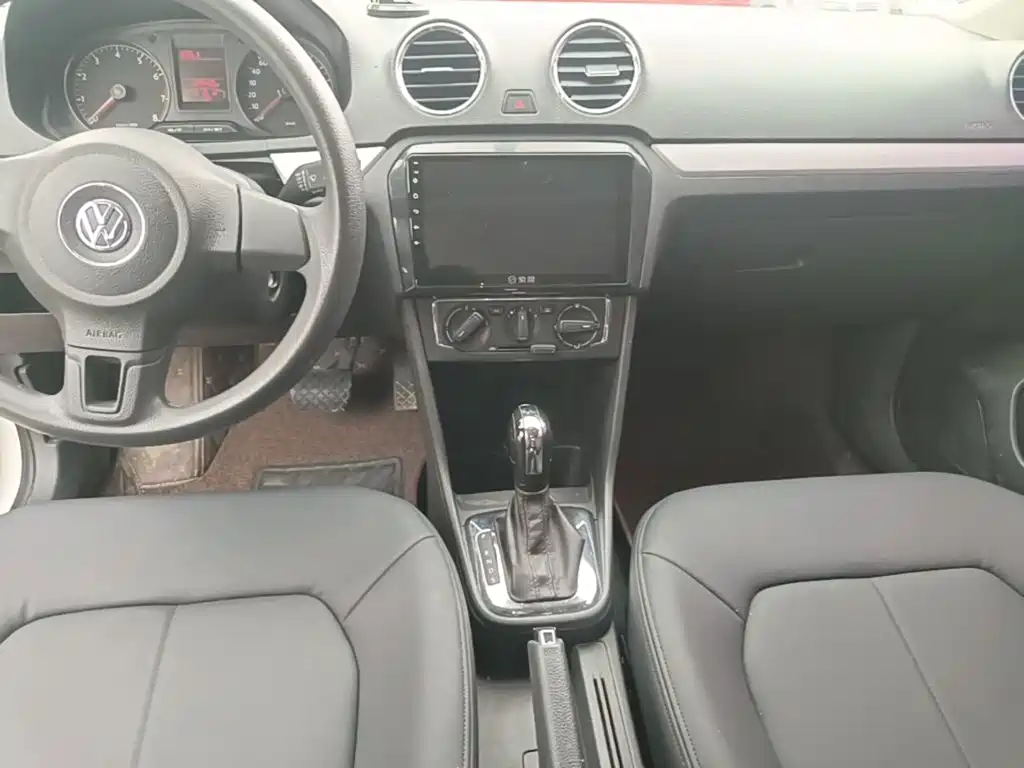 Volkswagen Jetta — миниатюра 14