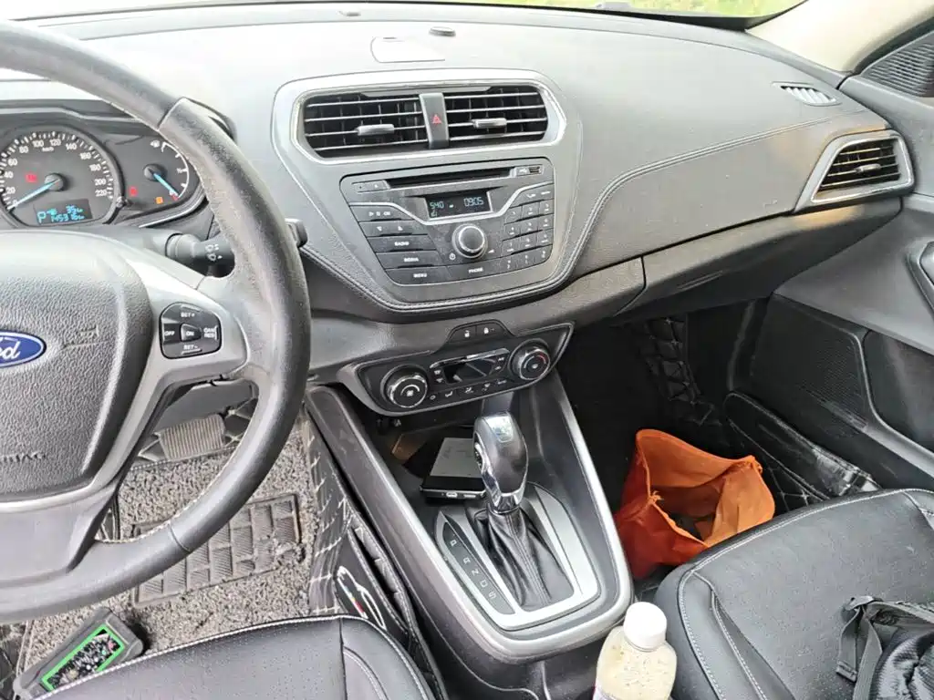 Ford Escort — миниатюра 13