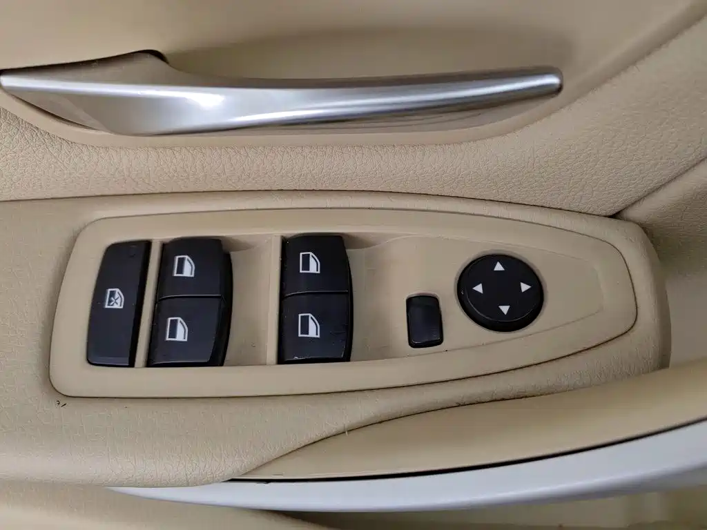 BMW 3 Series — миниатюра 9