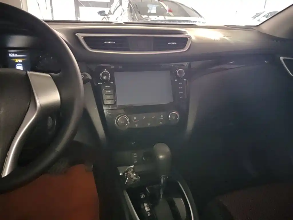 Nissan Qashqai — миниатюра 13