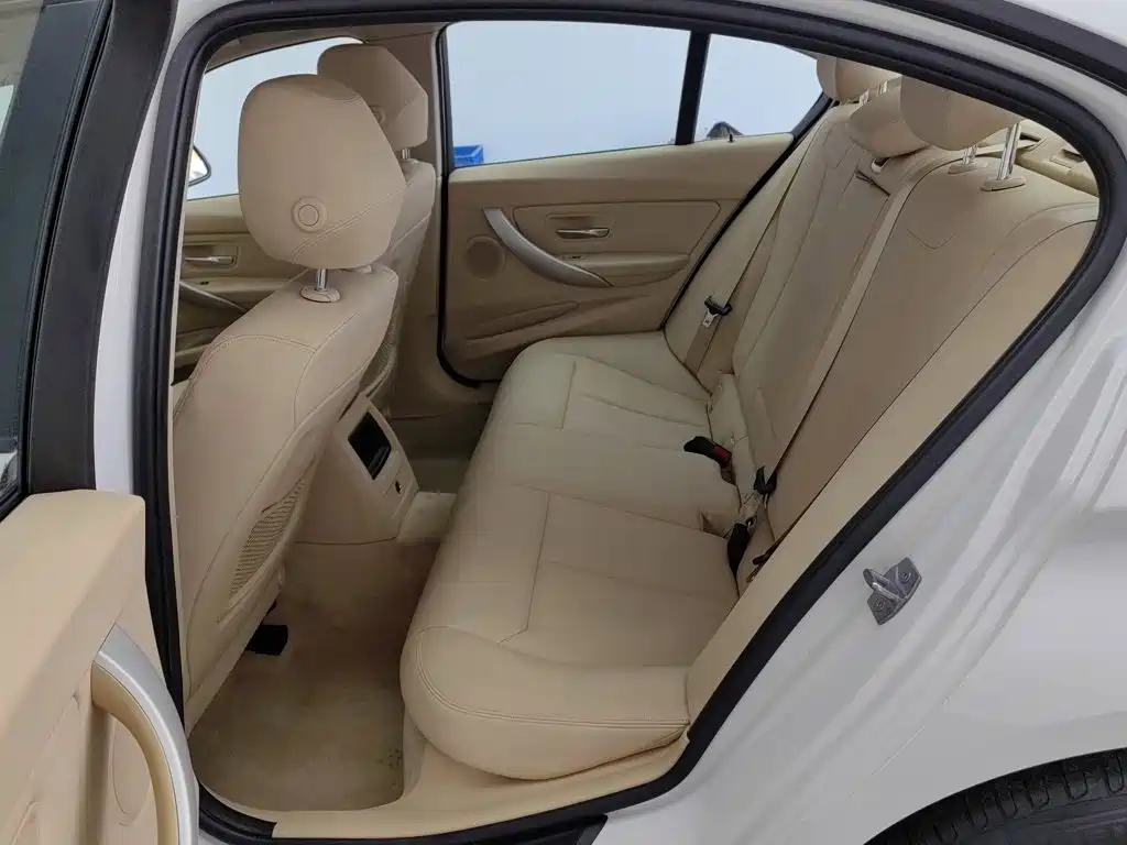 BMW 3 Series — миниатюра 15