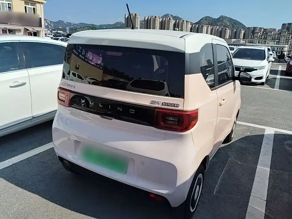 Wuling MINIEV — миниатюра 7