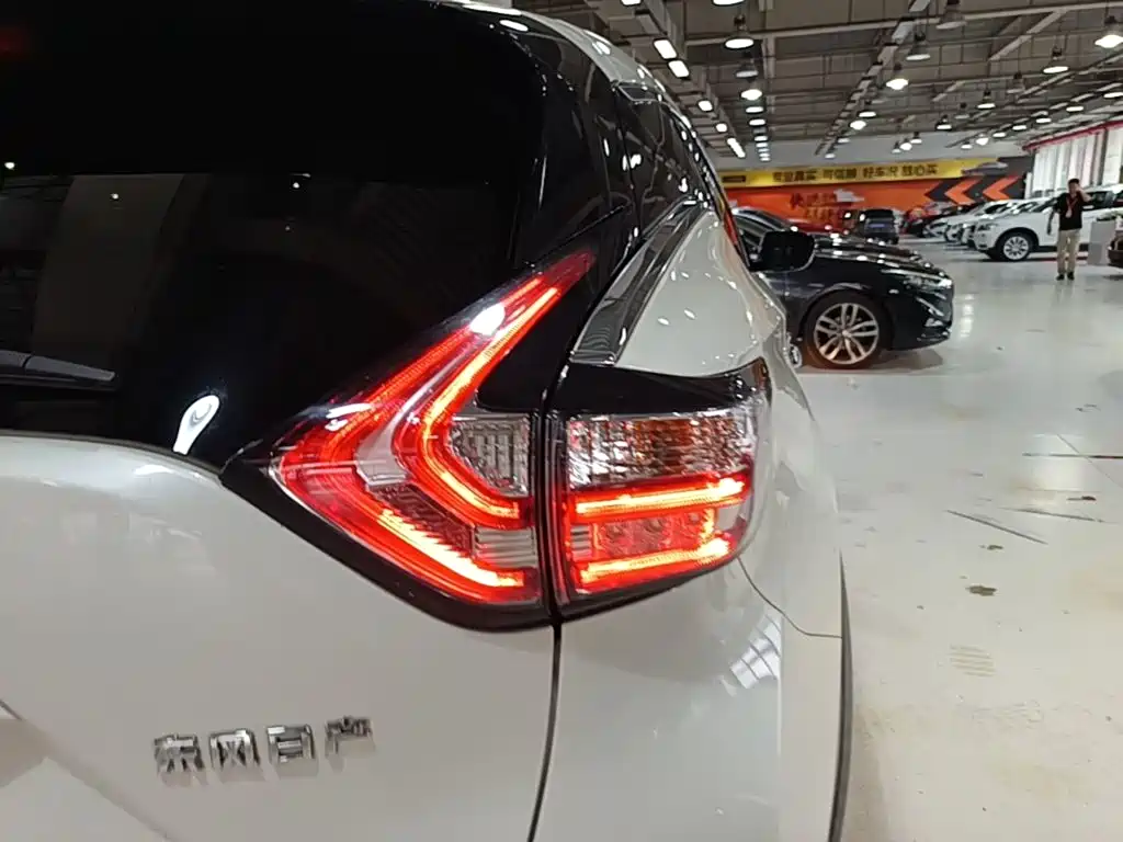 Nissan Murano — миниатюра 8