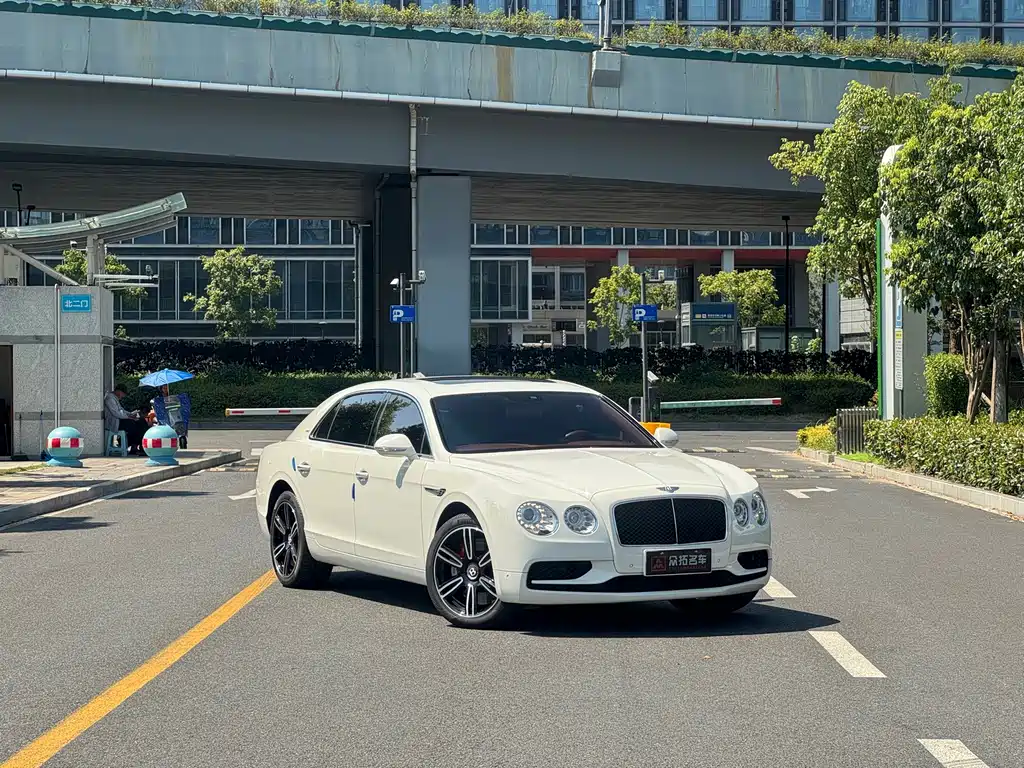 Bentley Flying Spur — миниатюра 4