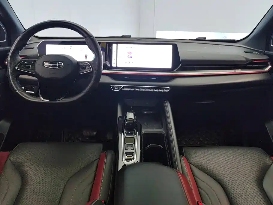 Geely Binyue — миниатюра 12