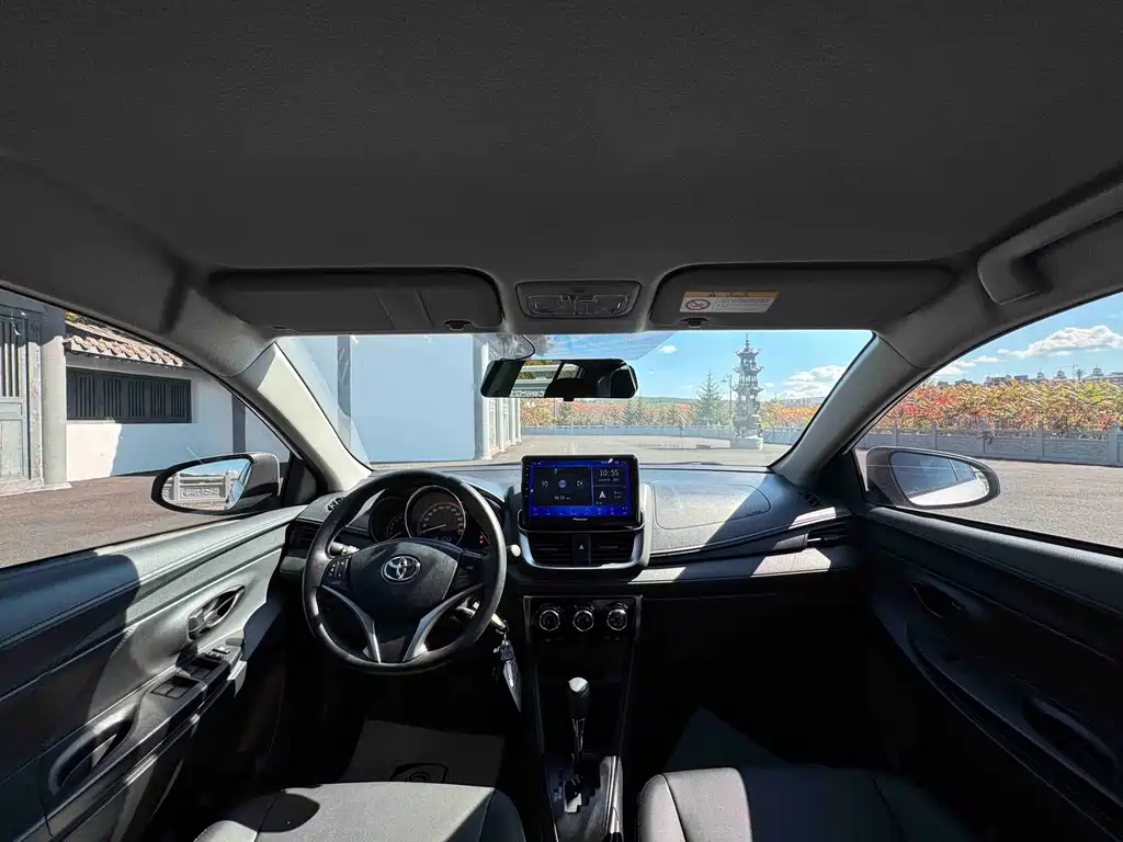 Toyota Yaris L — миниатюра 17