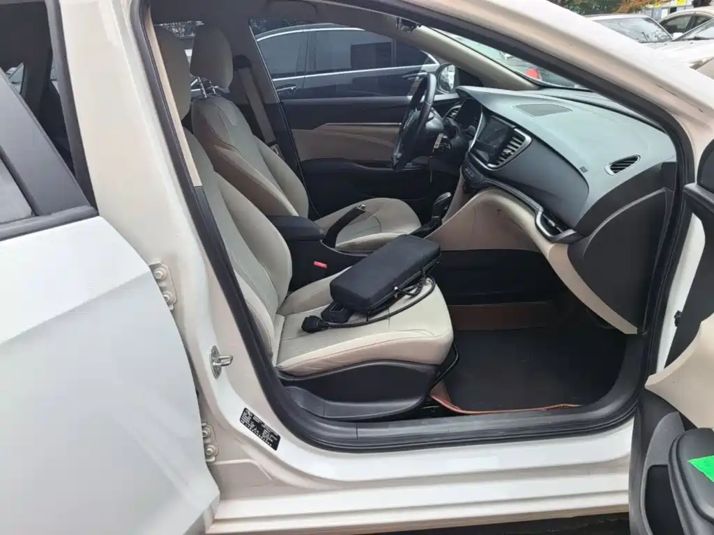 Buick Excelle — миниатюра 25