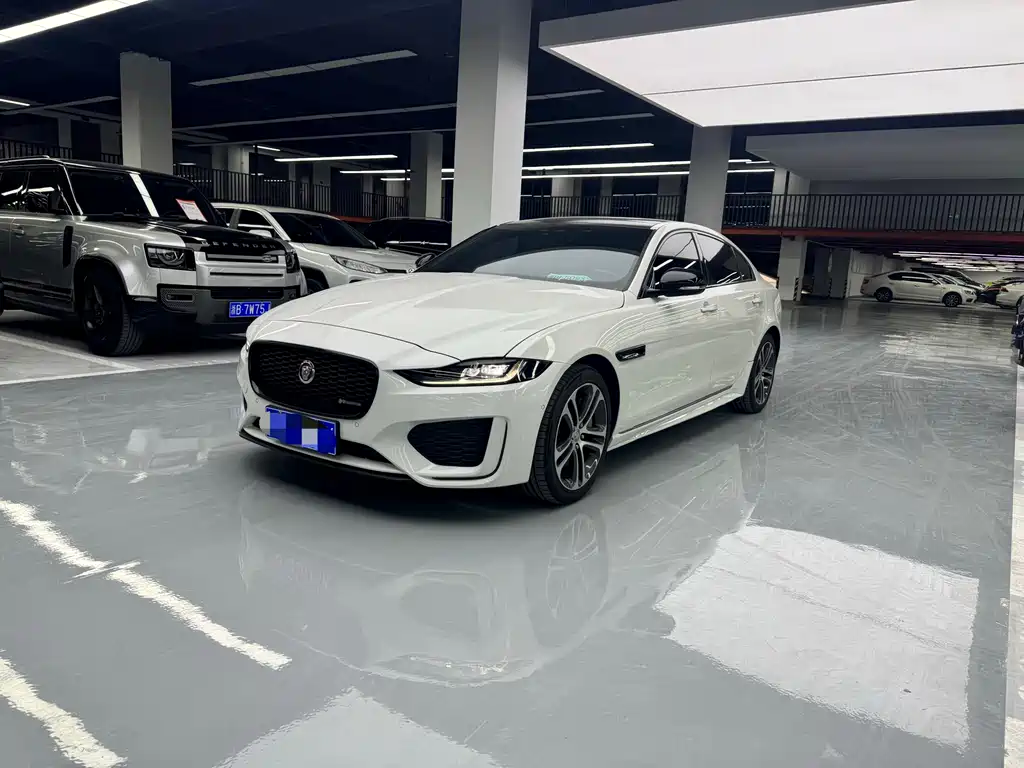 Jaguar XEL 2021 2.0T 200PS R-DYNAMIC Sport