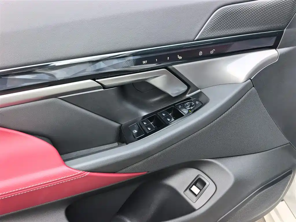 BMW i5 — миниатюра 12