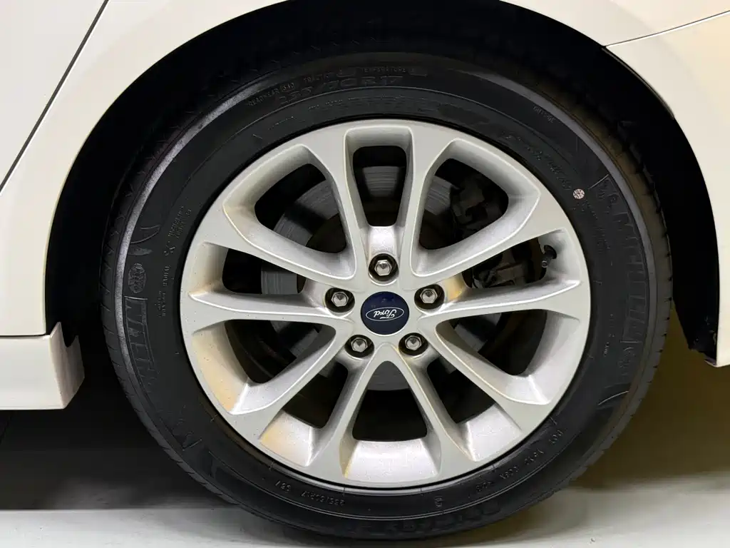Ford Mondeo — миниатюра 21