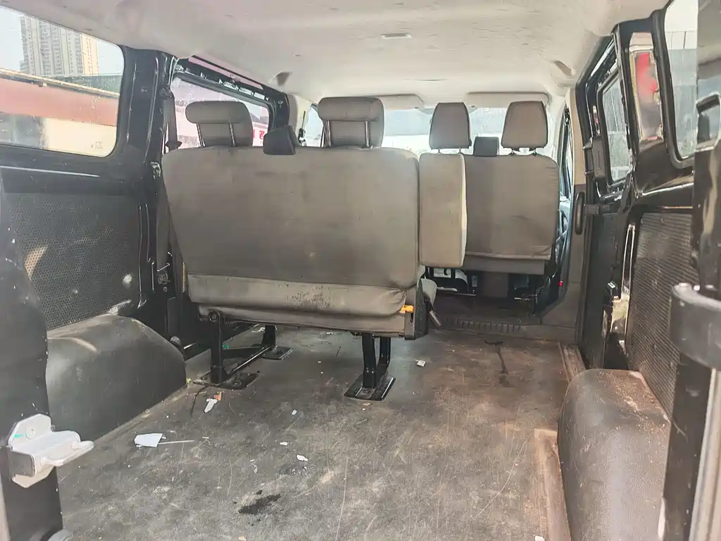 Ford Transit — миниатюра 5