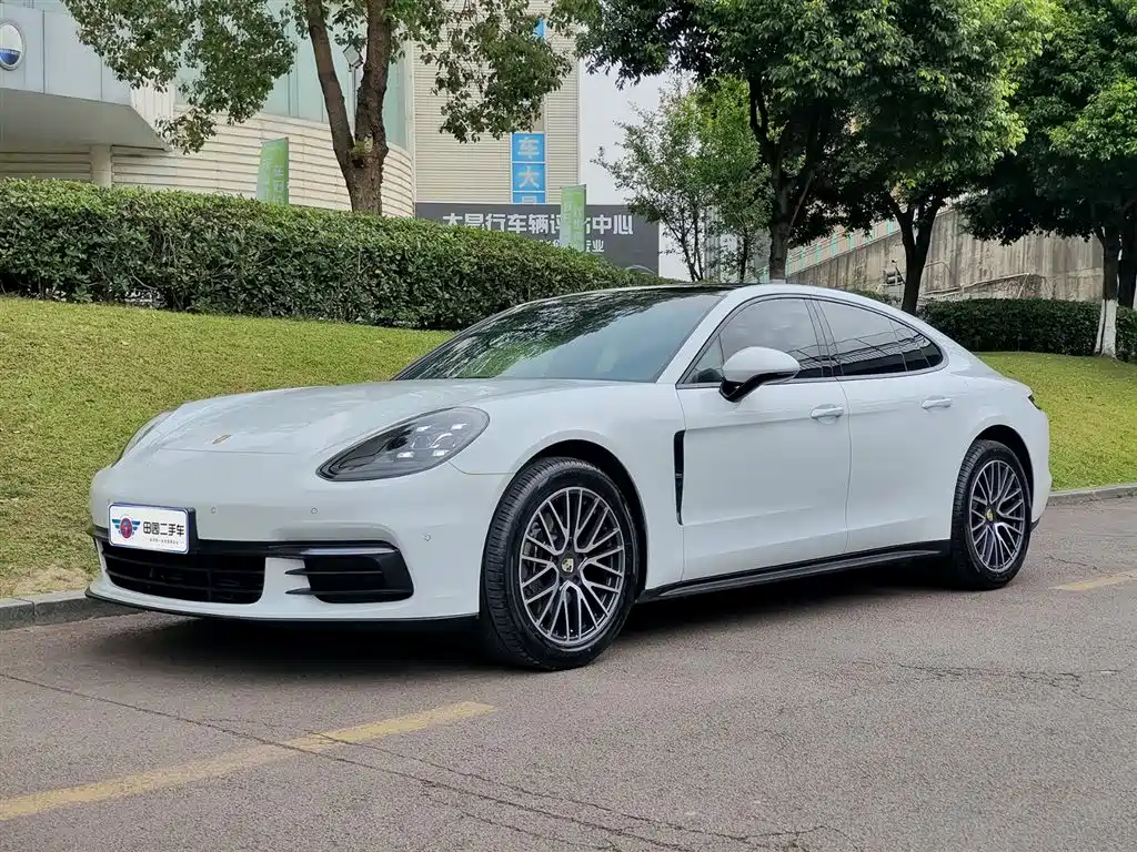 Porsche Panamera 2018
