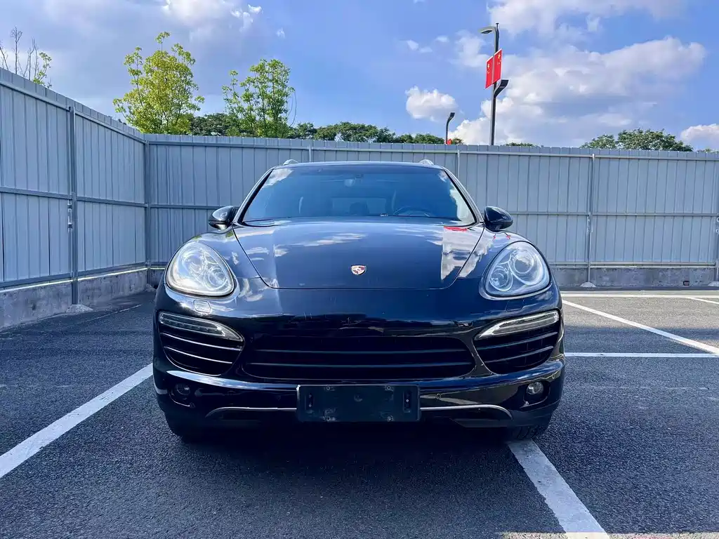 Porsche Cayenne — миниатюра 2