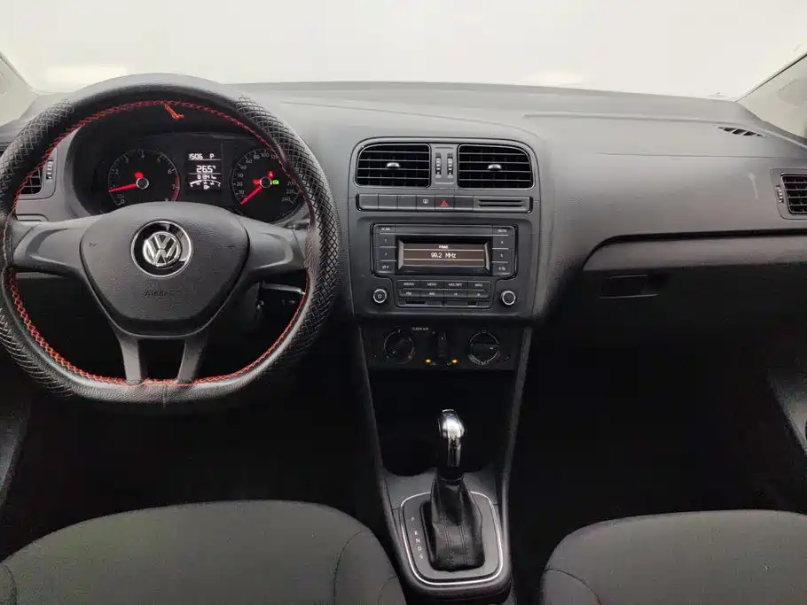 Volkswagen Polo — миниатюра 12