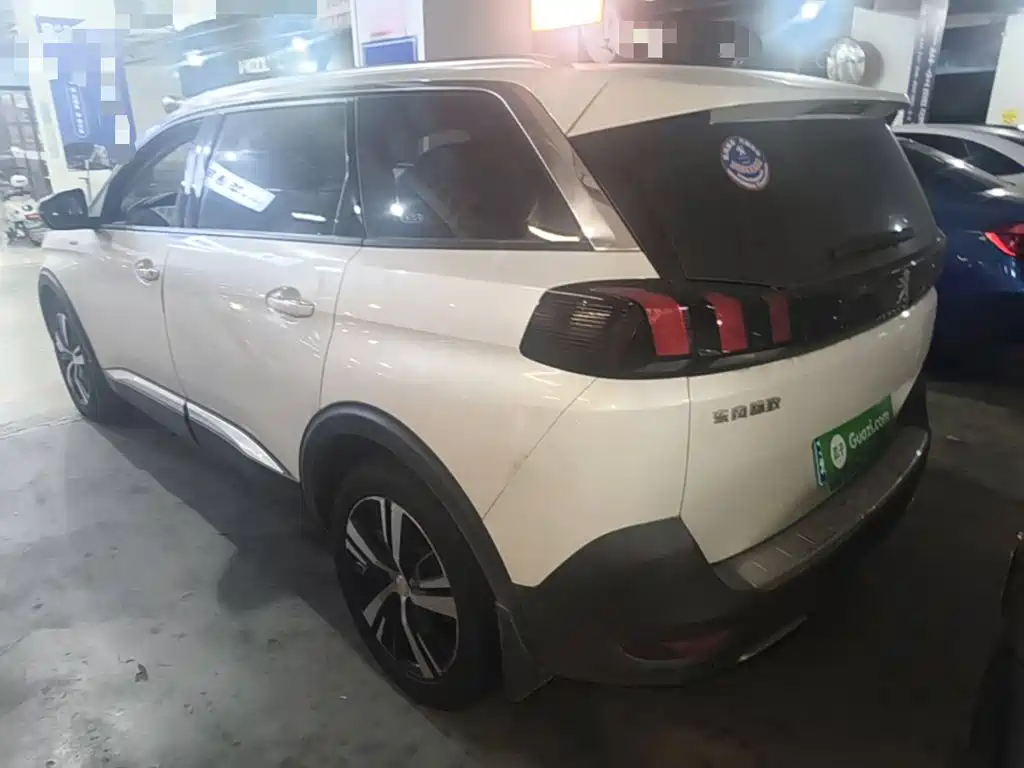 Peugeot 5008 — миниатюра 5