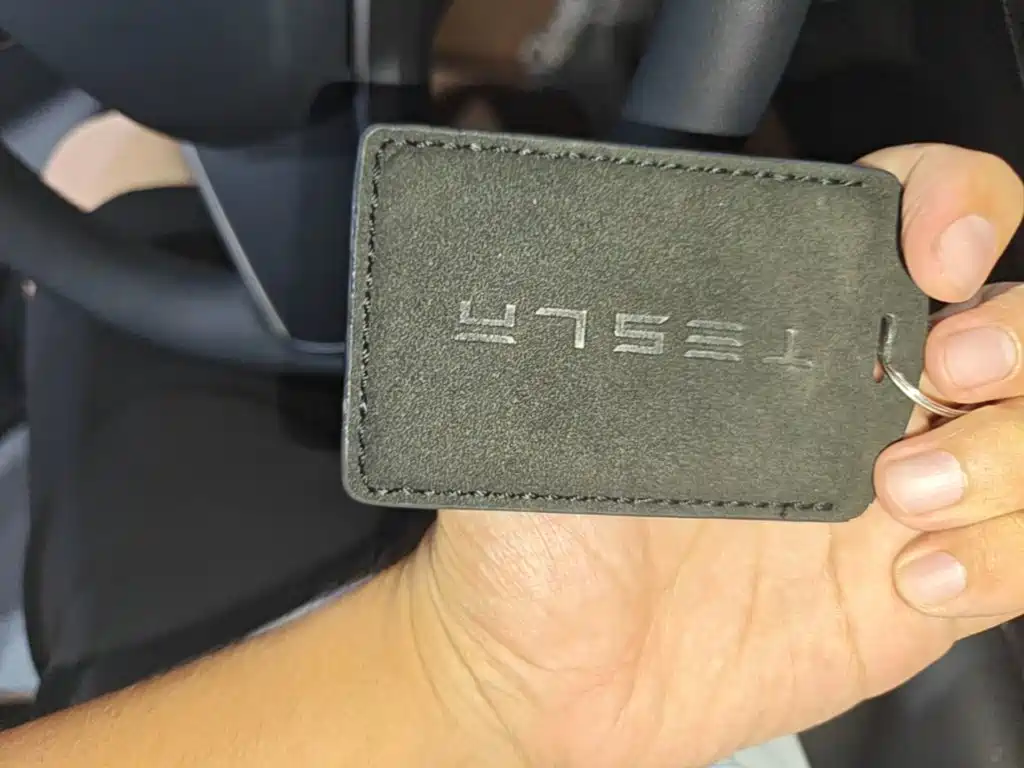 Tesla Model 3 — миниатюра 13