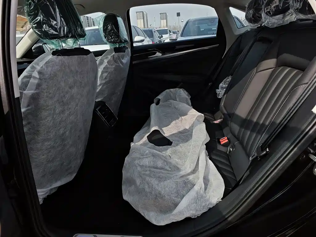 VOLKSWAGEN PASSAT NEW ENERGY