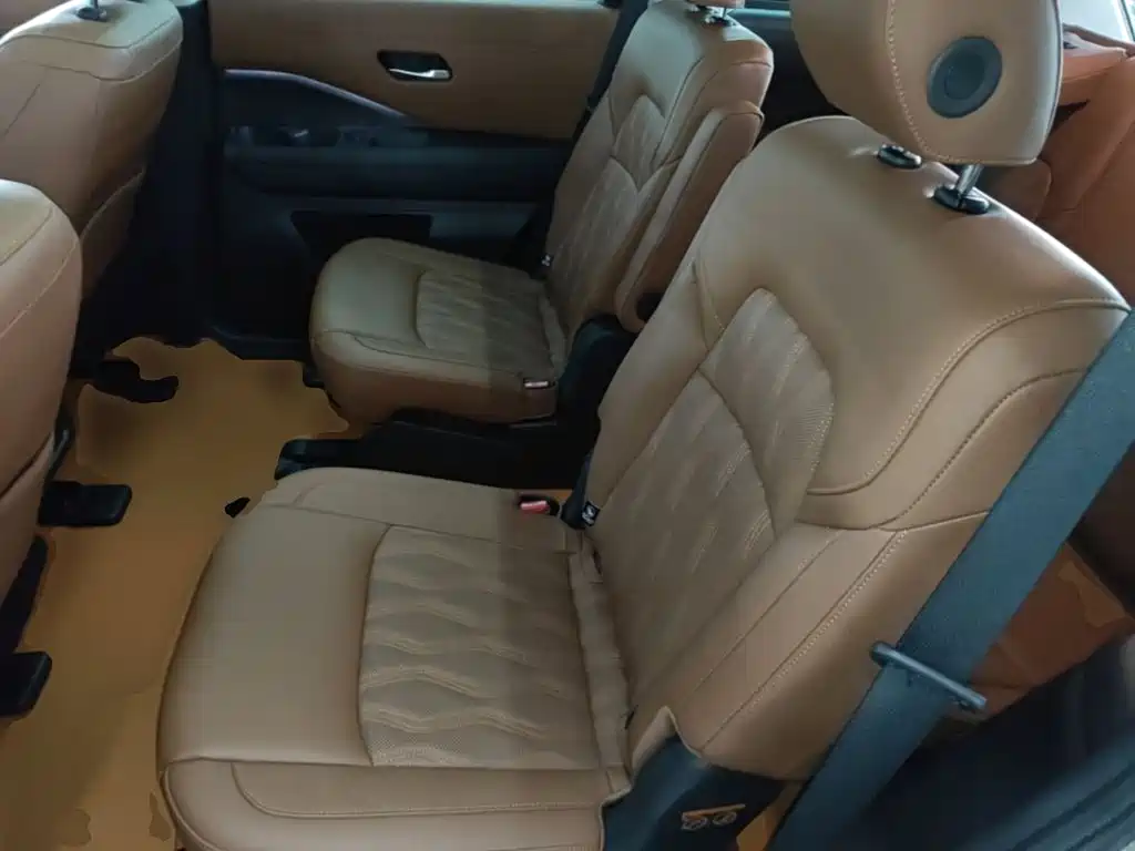 Nissan Teramont — миниатюра 17