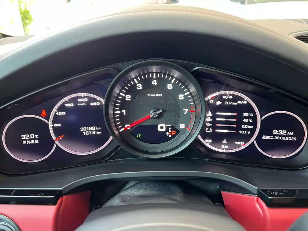 Porsche Cayenne — миниатюра 10
