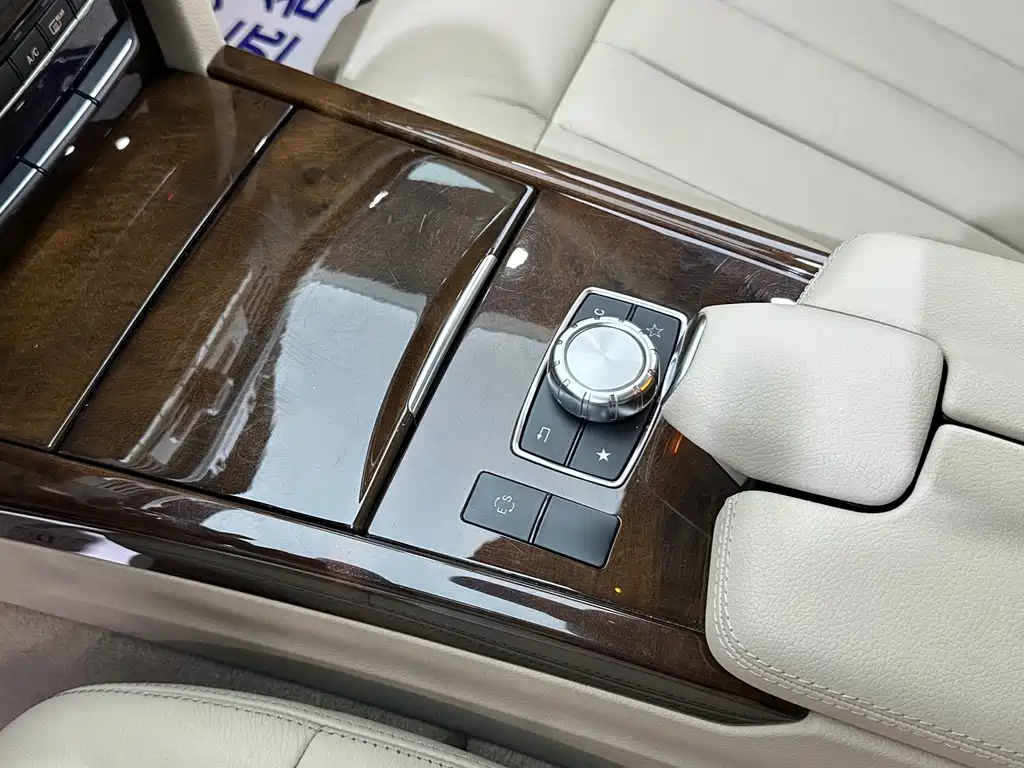 Mercedes-Benz E-Class — миниатюра 14