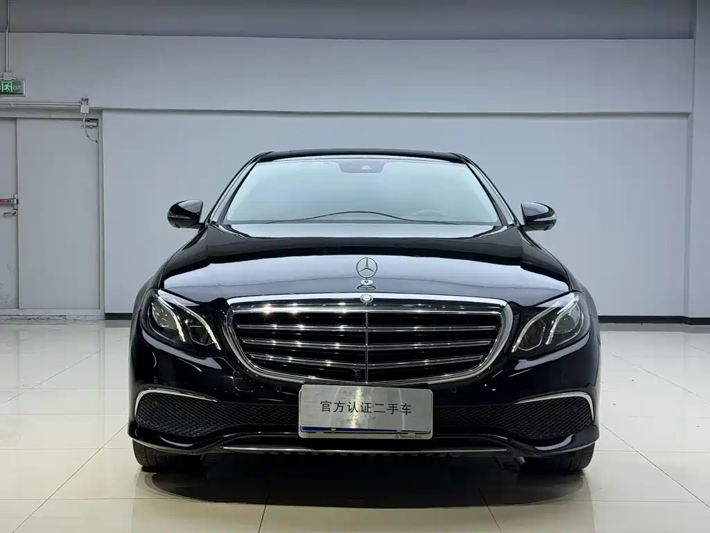 Mercedes-Benz E-Class — миниатюра 2
