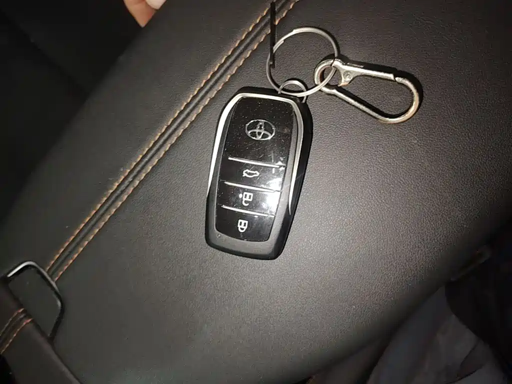 Toyota Avalon 2024 2.0L Luxury